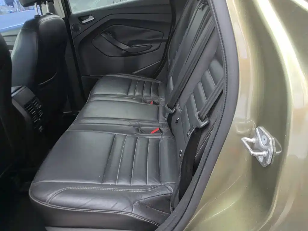 Ford Kuga 2015 — фото 17