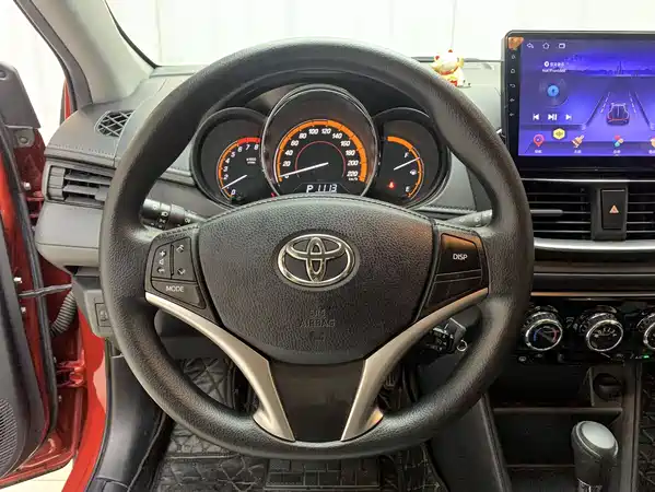 Toyota Yaris L 2022