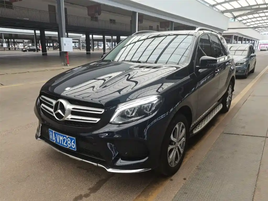 Mercedes-Benz GLE 2017 — фото 1