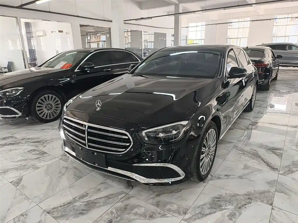 Mercedes-Benz E-Class 2023 — фото 2