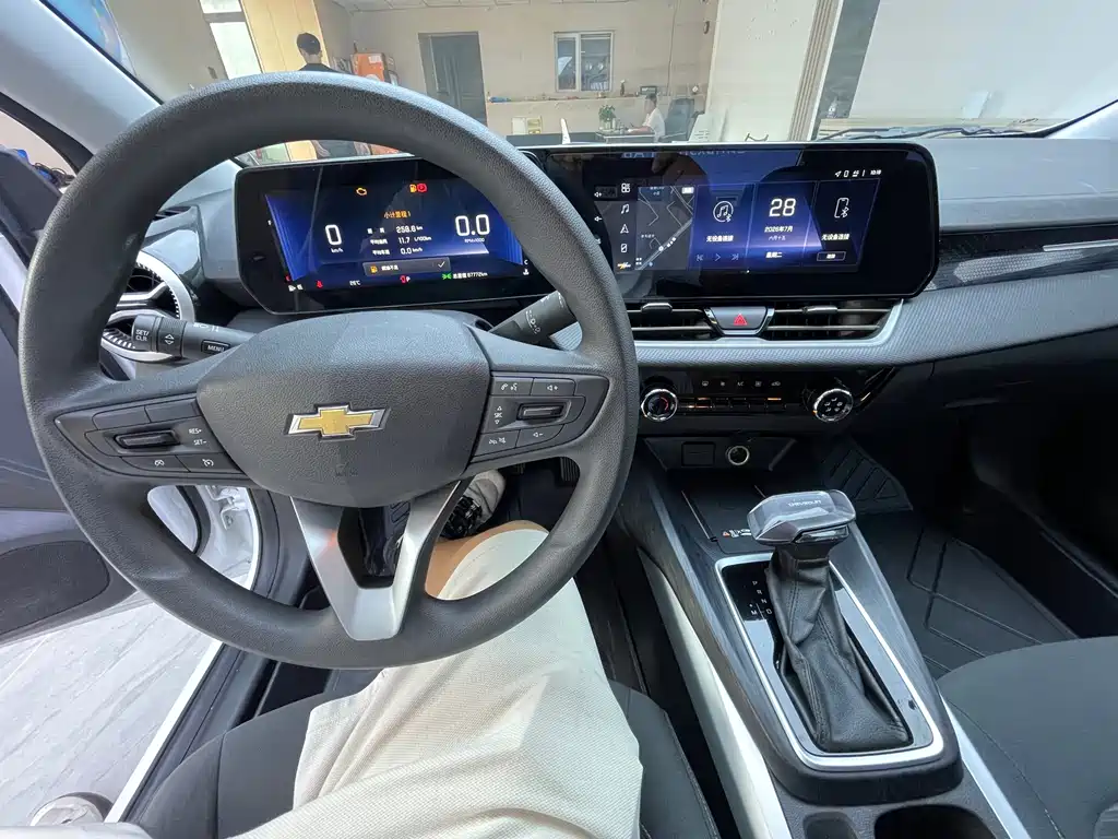 Chevrolet Cruze 2023 — фото 14