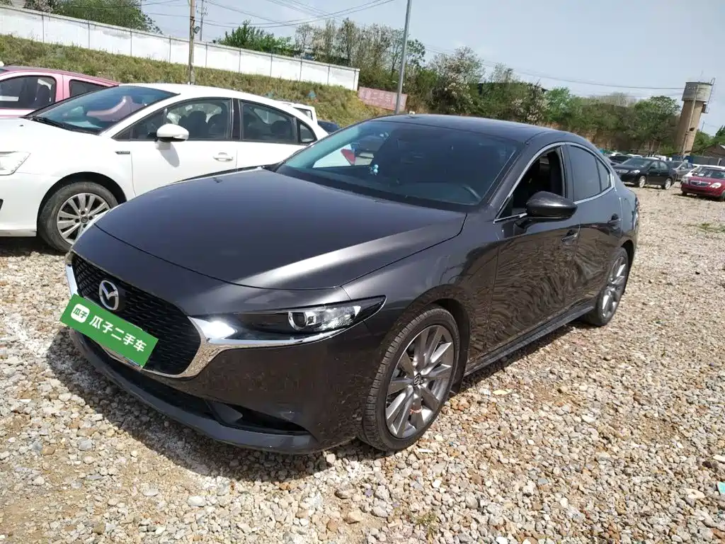 Mazda 3 Axela 2022