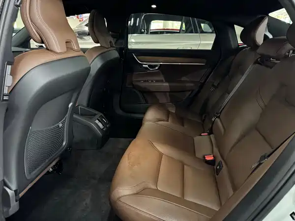 Volvo S90 2024