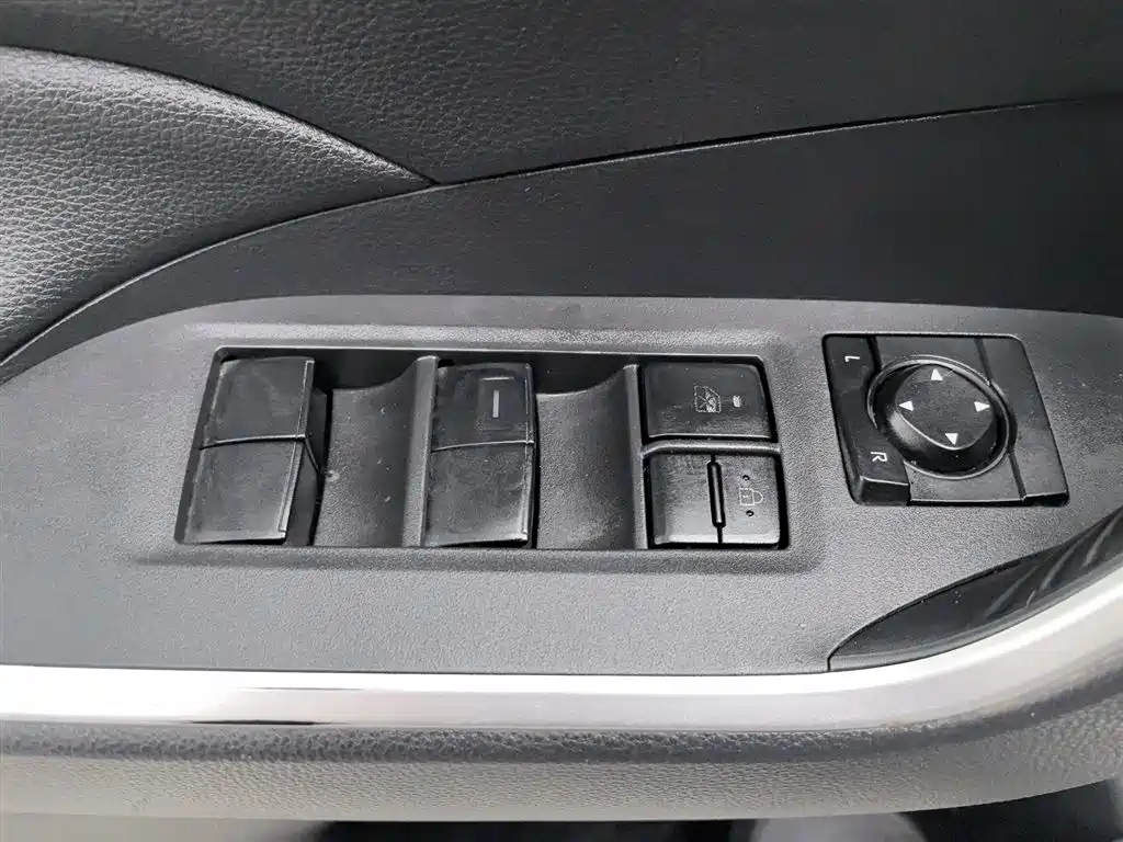 Toyota Wildlander 2021 — фото 9