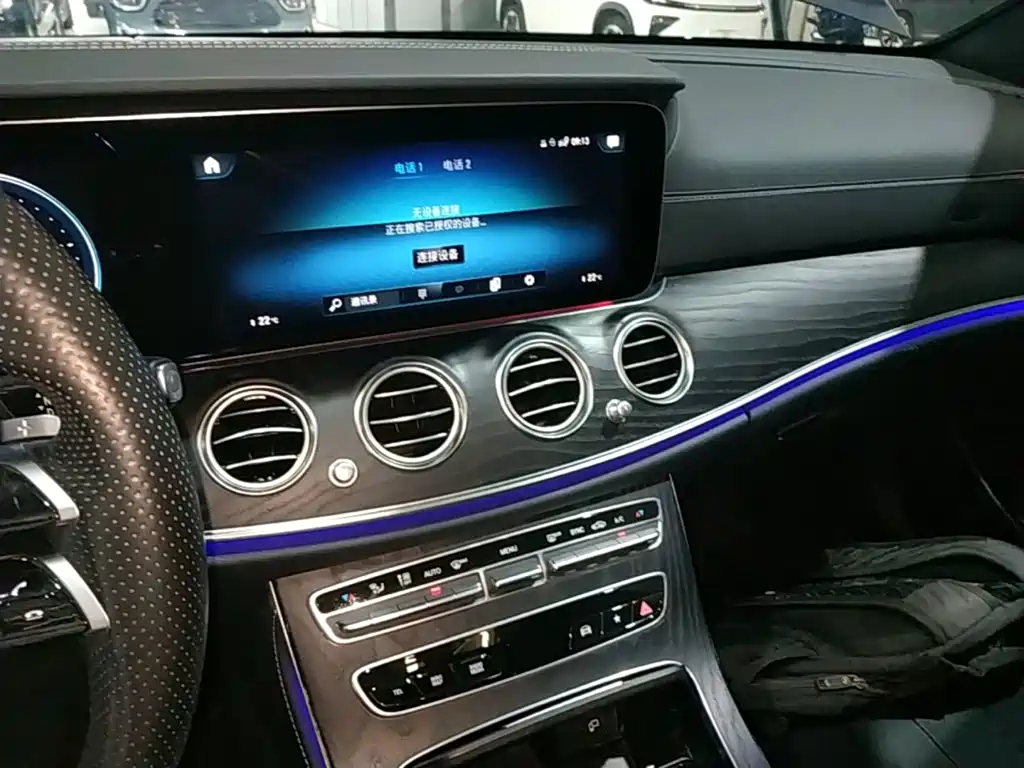 Mercedes-Benz E-Class 2022 — фото 13