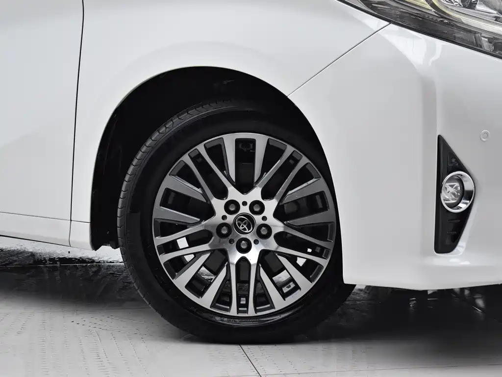 Toyota Alphard 2017 — фото 5