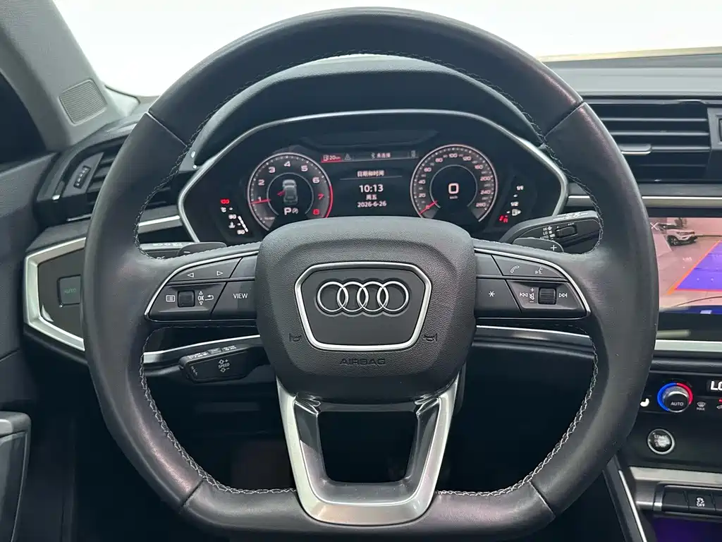 Audi Q3 2023 — фото 11