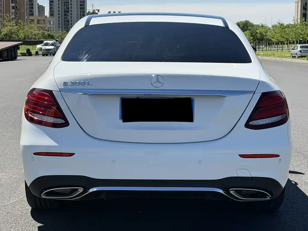 Mercedes-Benz E-Class 2020 — фото 16