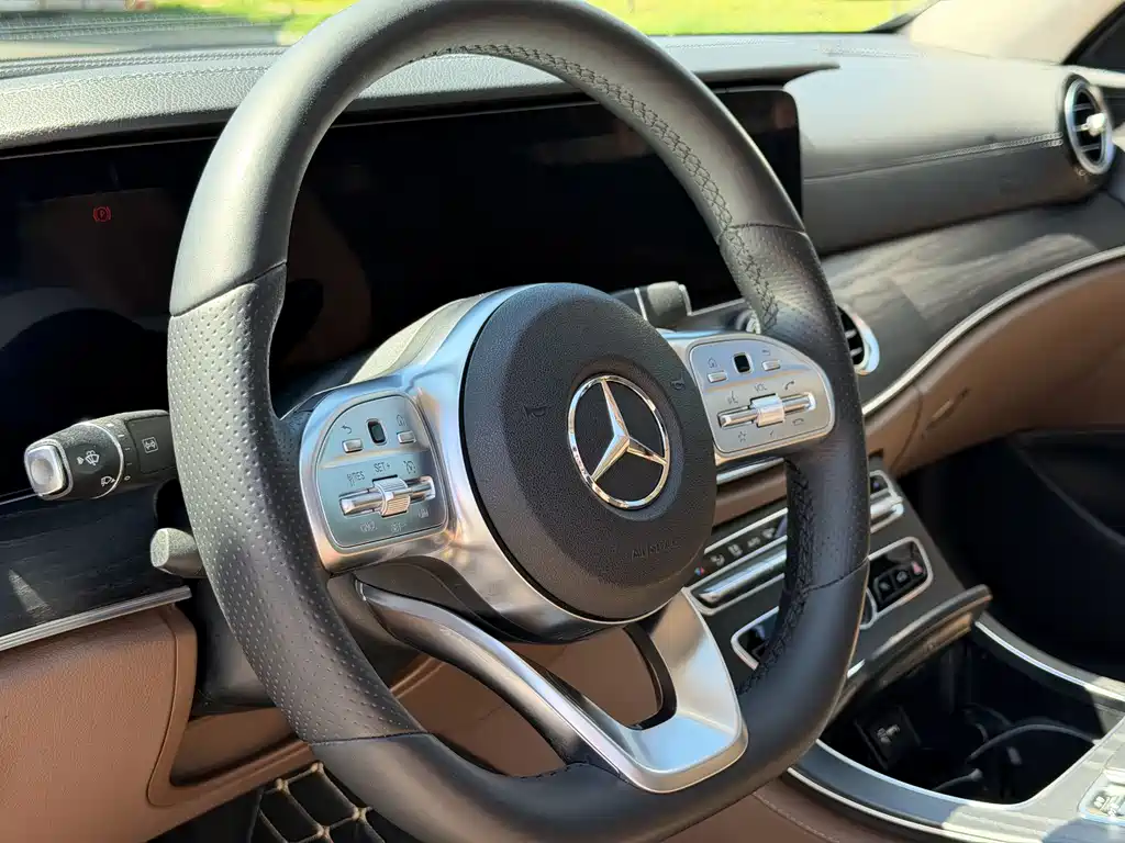 Mercedes-Benz E-Class 2020 — фото 9