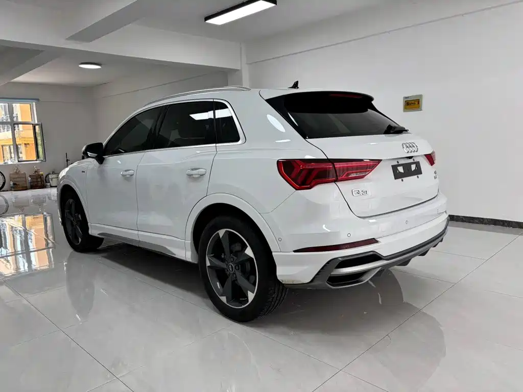 Audi Q3 2022 — фото 19