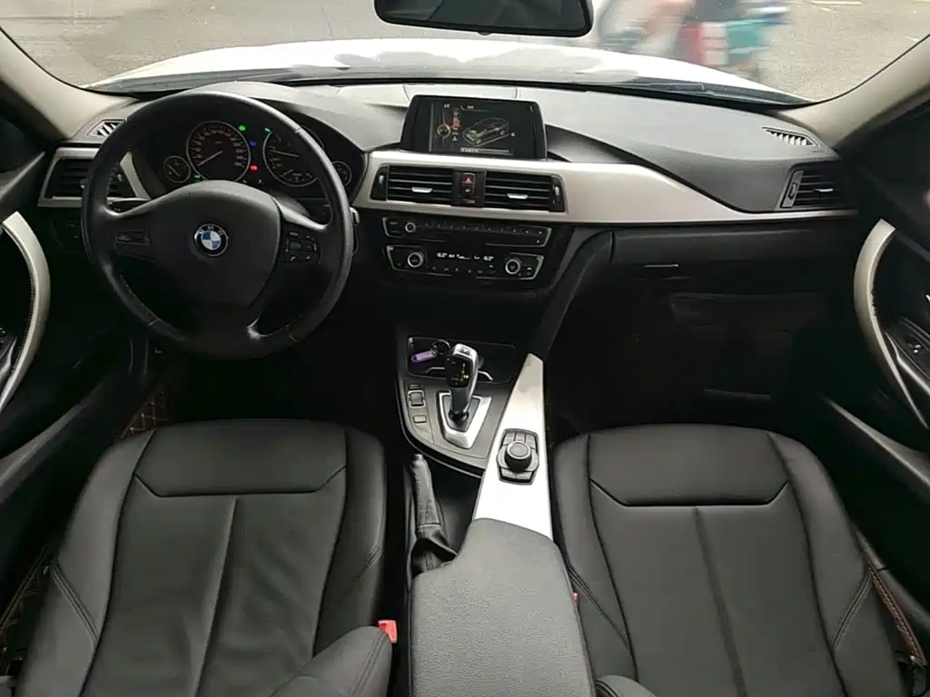 BMW 3 Series 2015 — фото 10