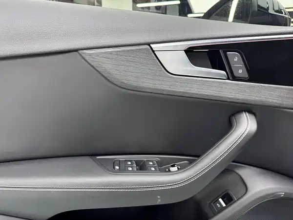 Audi A4L 2023