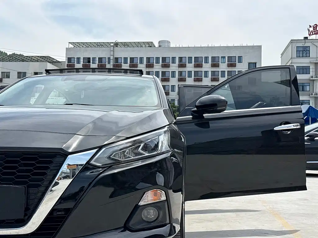 Nissan Teana 2022 — фото 18