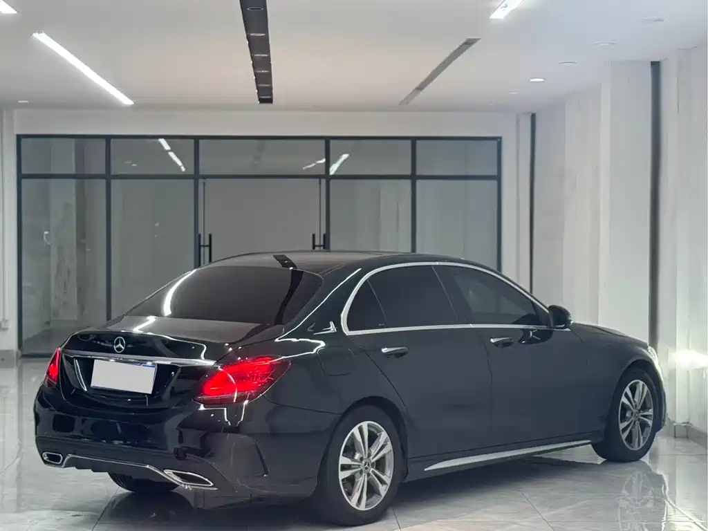 Mercedes-Benz C-Class 2021