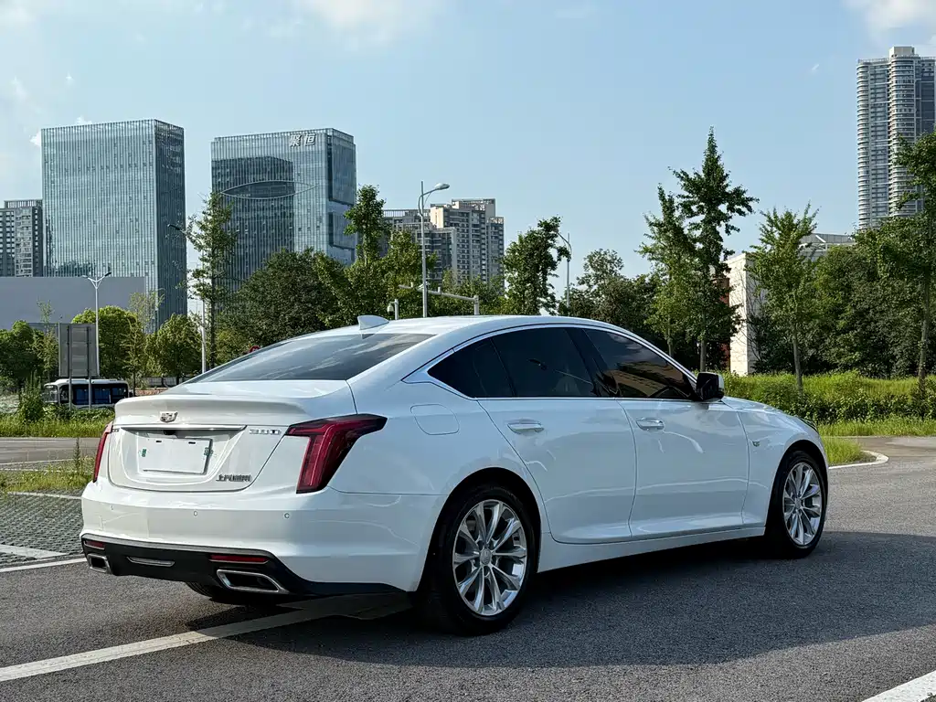 Cadillac CT5 2022 — фото 11