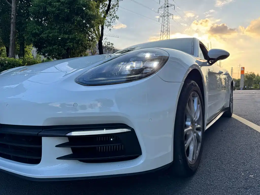 Porsche Panamera 2019 — фото 12