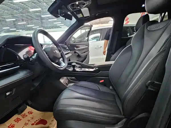 Geely Xingyue L 2025