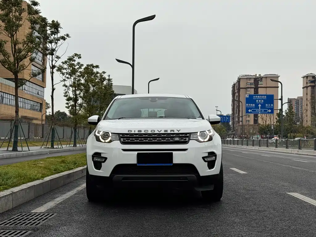 Land Rover Discovery Sport 2017 — фото 2