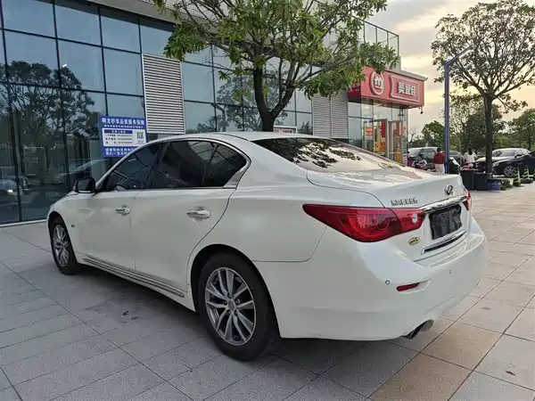 Infiniti Q50L 2016