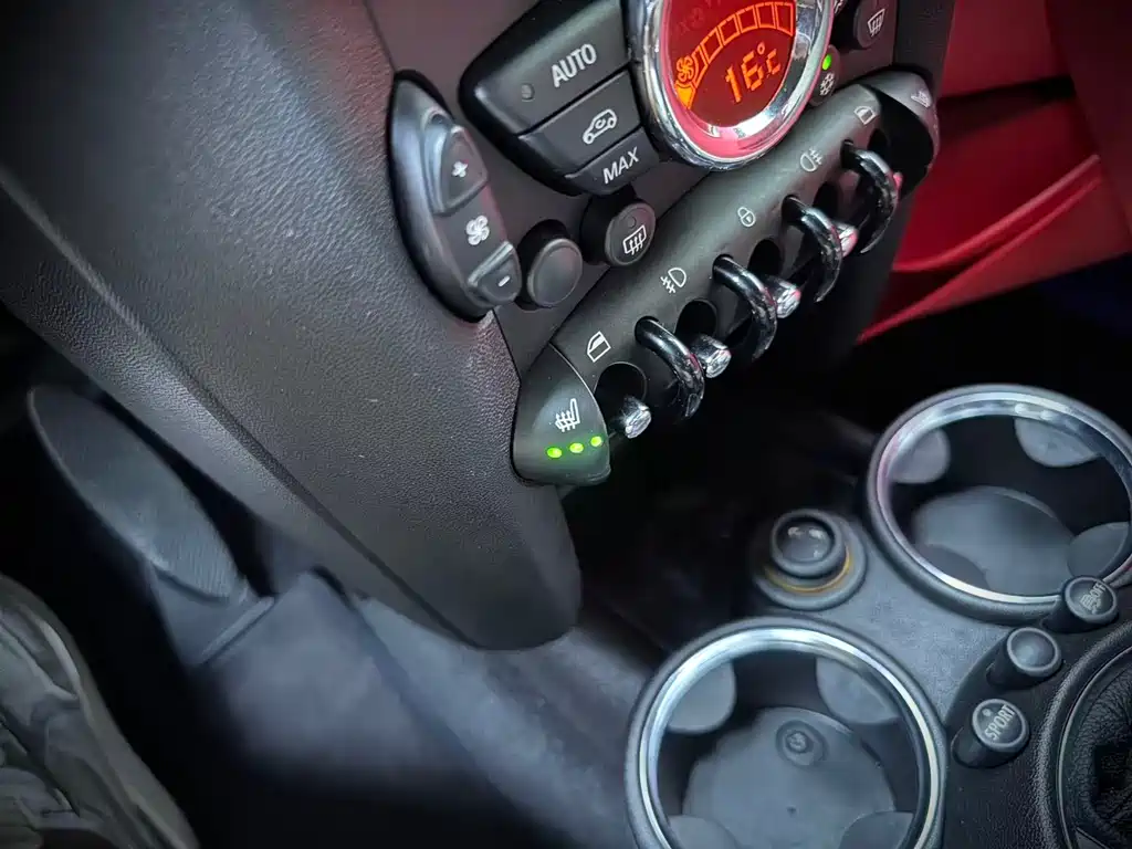 MINI Coupe 2012 — фото 11