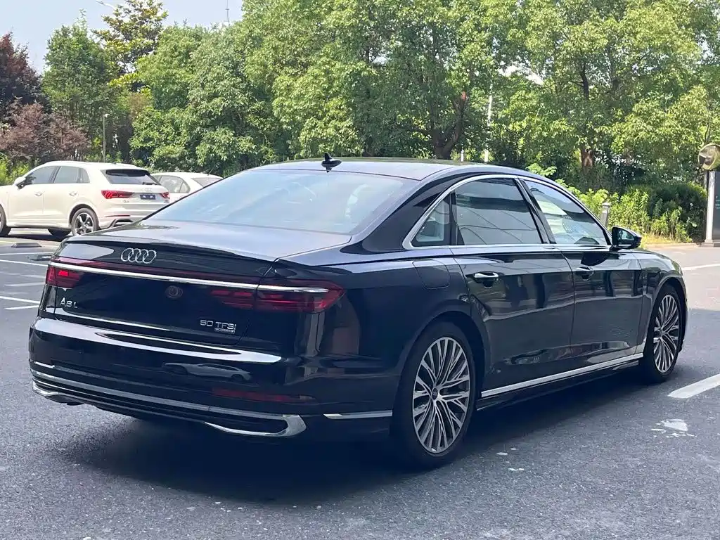 Audi A8 2025