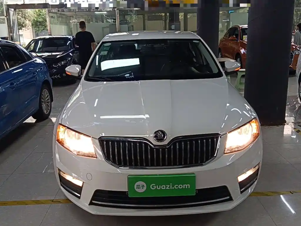 Skoda Octavia 2016 — фото 3