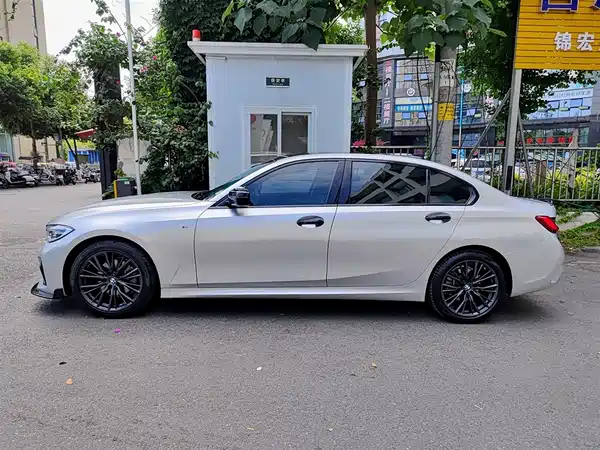 BMW 3 Series 2021
