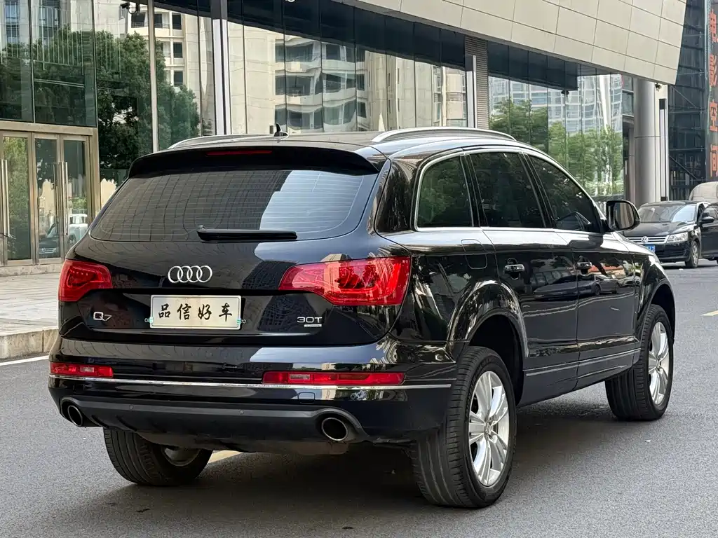 Audi Q7 2011 — фото 4