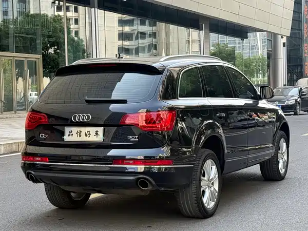 Audi Q7 2011