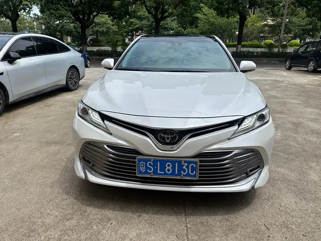 Toyota Camry 2020 — фото 4