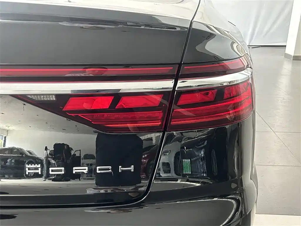 Audi A8 2023 — фото 14