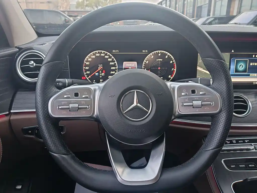 Mercedes-Benz E-Class 2020 — фото 21