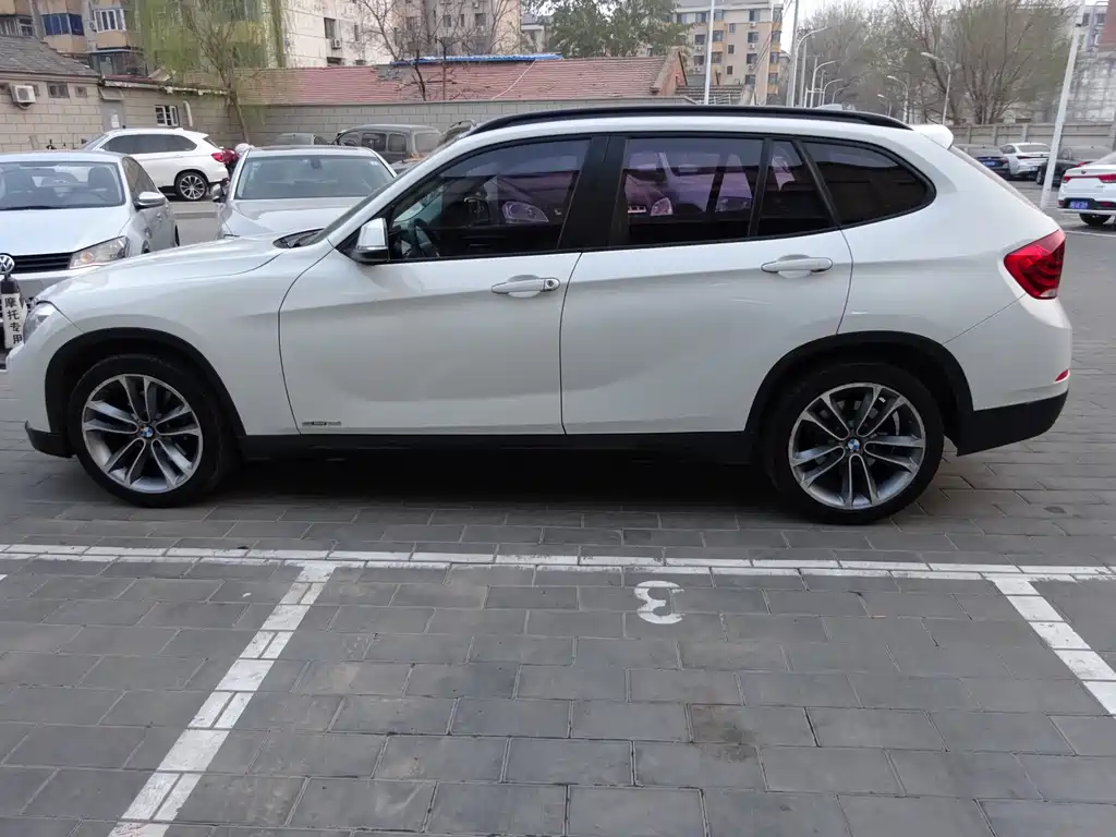 BMW X1 2014 — фото 17