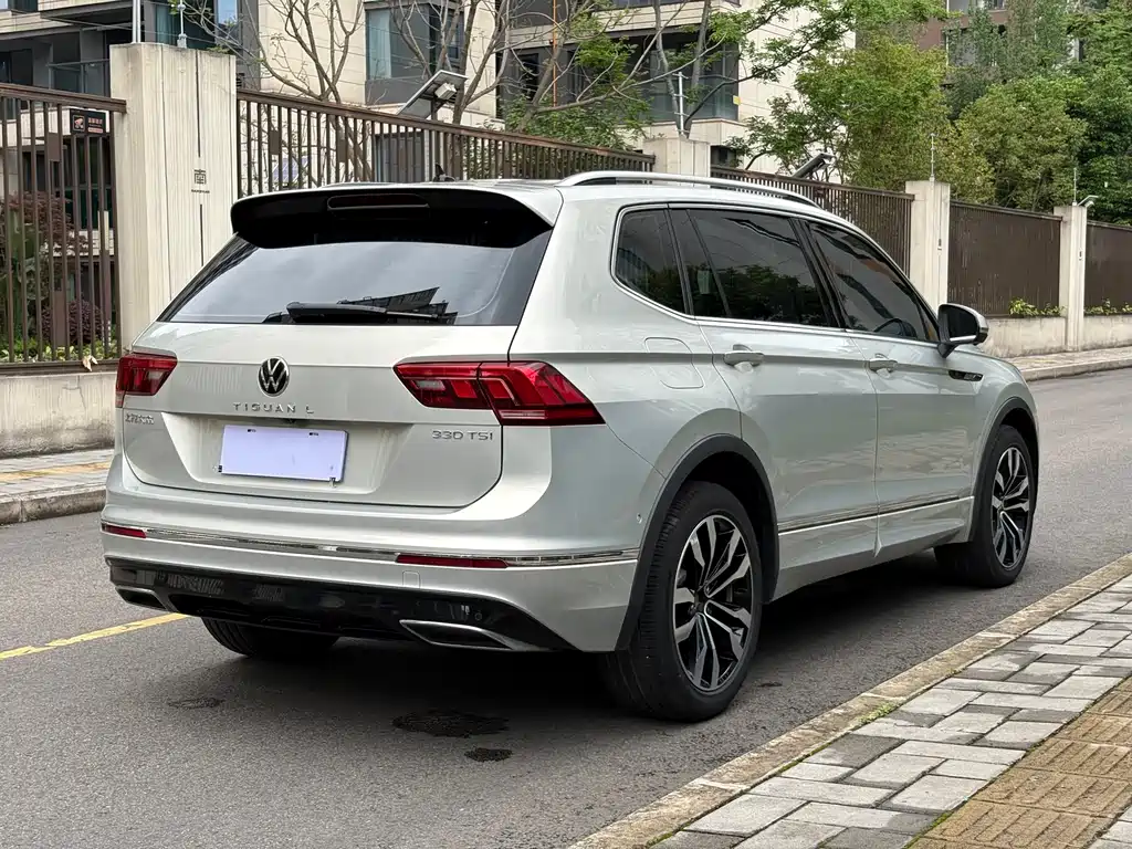 Volkswagen Tiguan L 2021 — фото 14