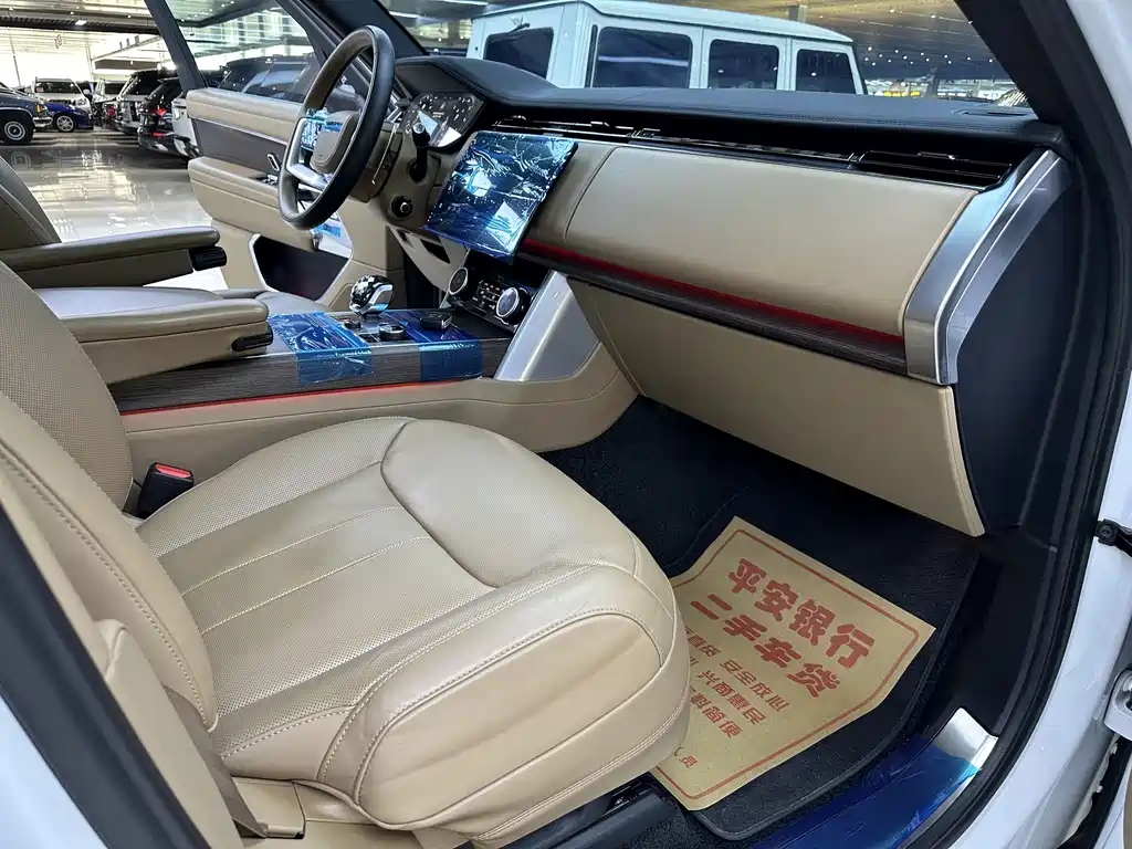 Land Rover Range Rover 2023 — фото 15