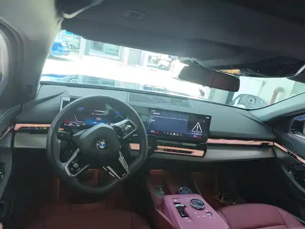 BMW 5 Series 2025