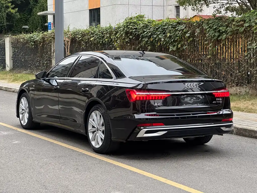 Audi A6L 2023 — фото 6