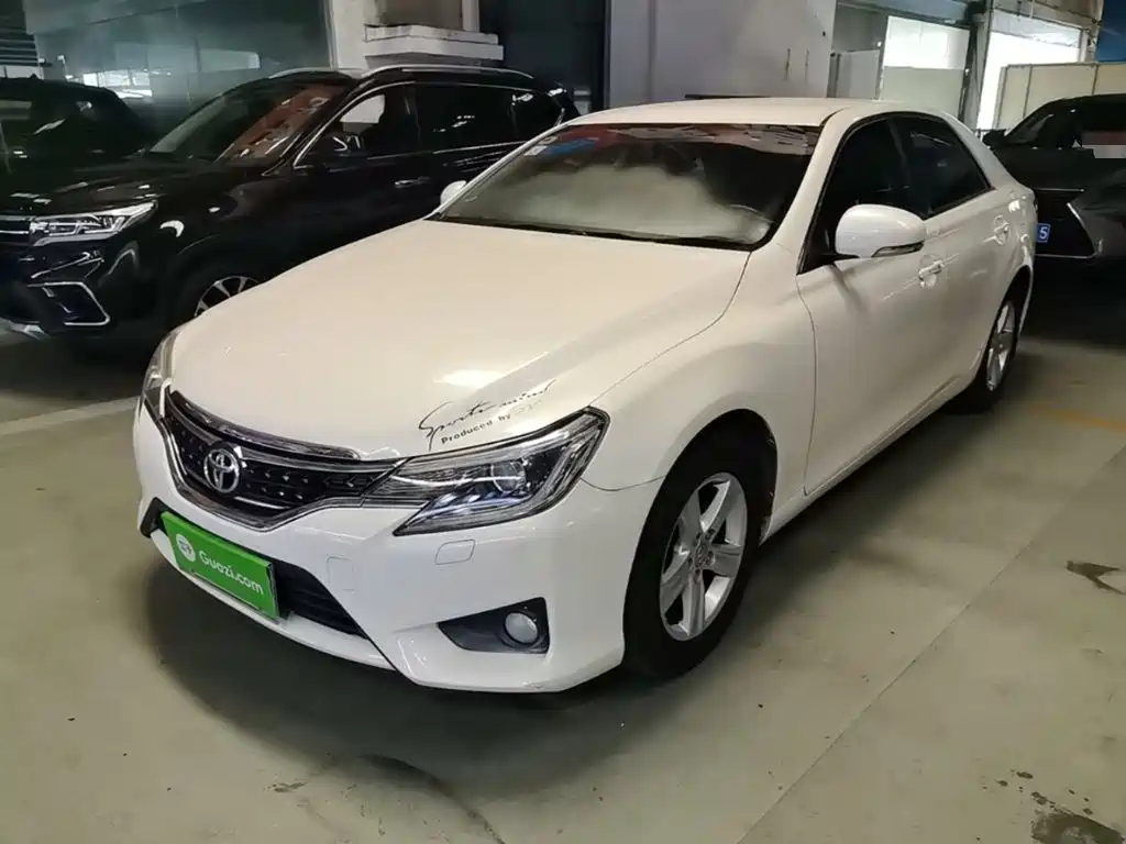 Toyota Reiz 2015 — фото 1