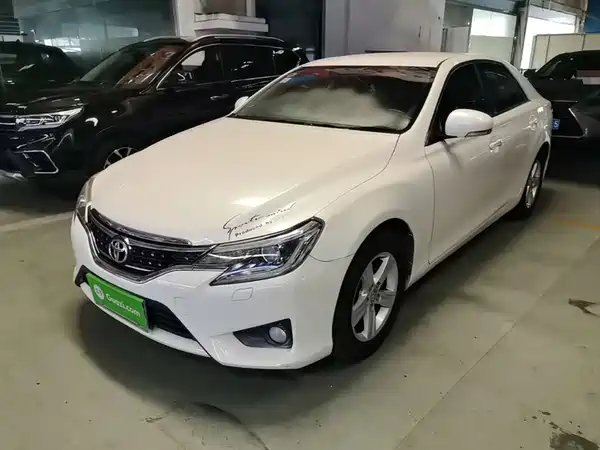 Toyota Reiz 2015