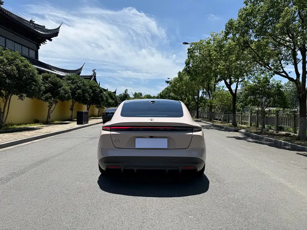 NIO ET5 2023