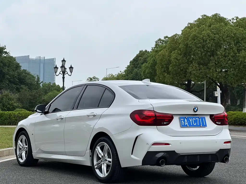 BMW 1 Series 2023