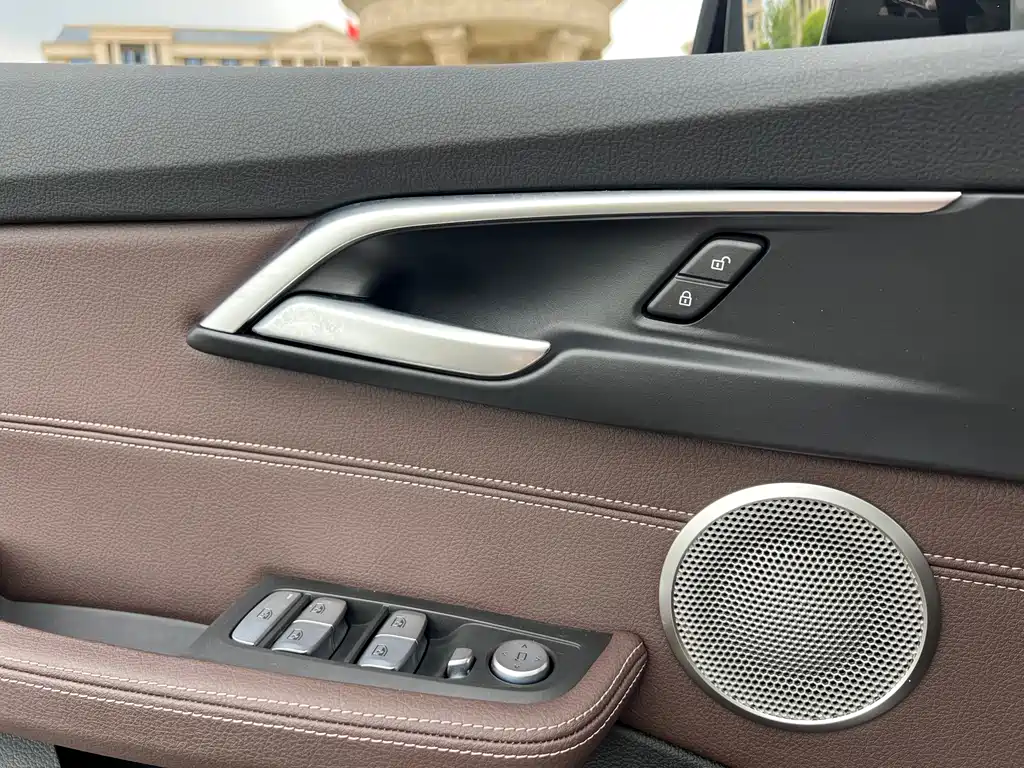 BMW 1 Series 2023 — фото 17