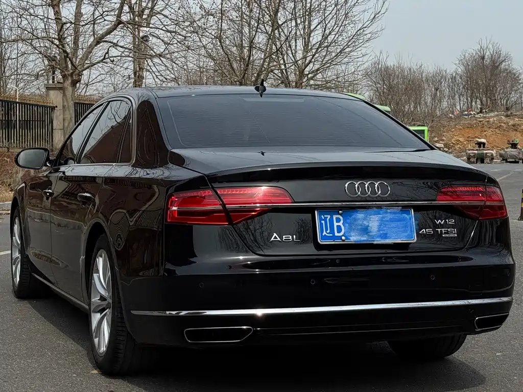 Audi A8 2016 — фото 5