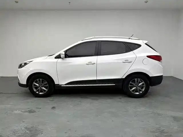 Hyundai ix35 2015 — фото 6