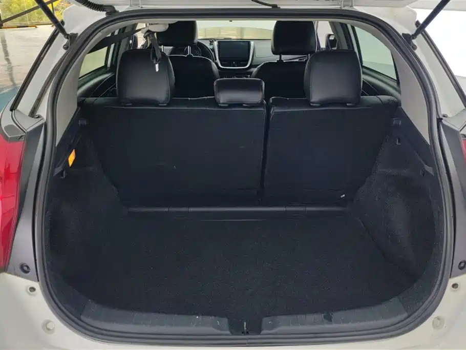 Toyota Yaris L 2018 — фото 4