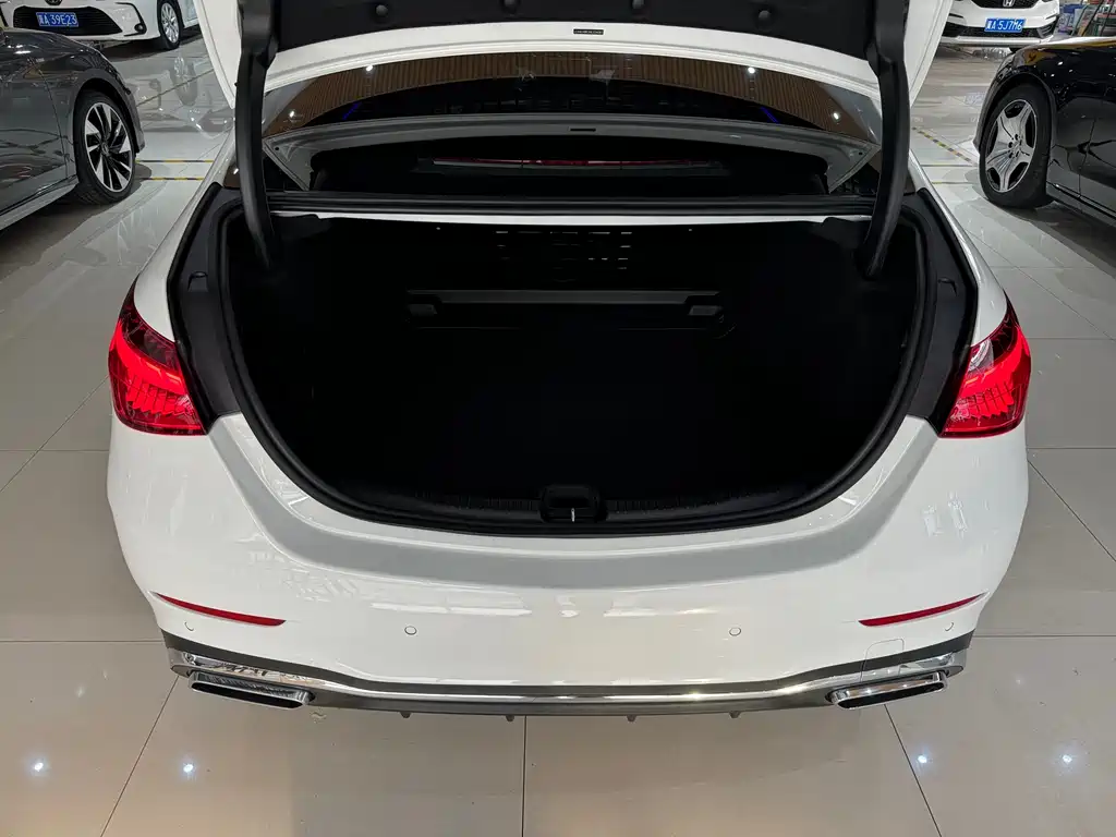 Mercedes-Benz C-Class 2022 — фото 16