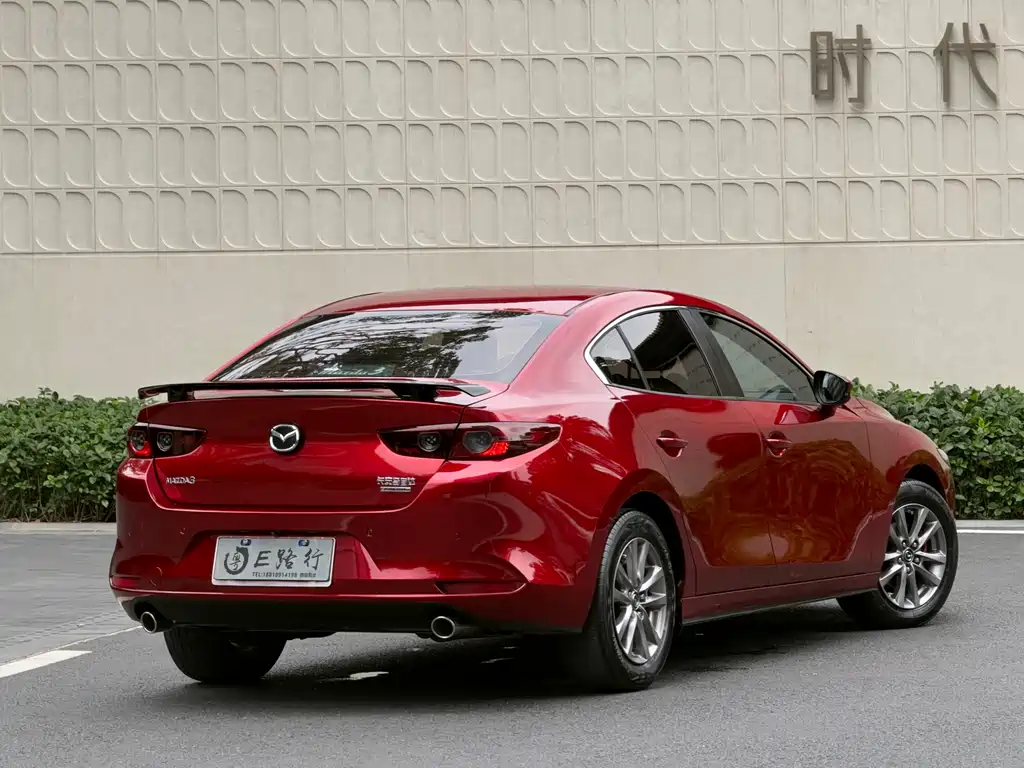 Mazda 3 Axela 2019 — фото 23