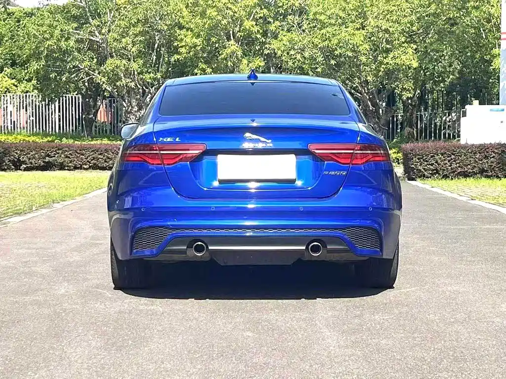 Jaguar XEL 2020 — фото 17