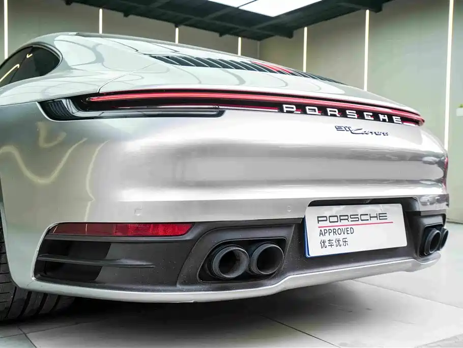 Porsche 911 2021 — фото 11