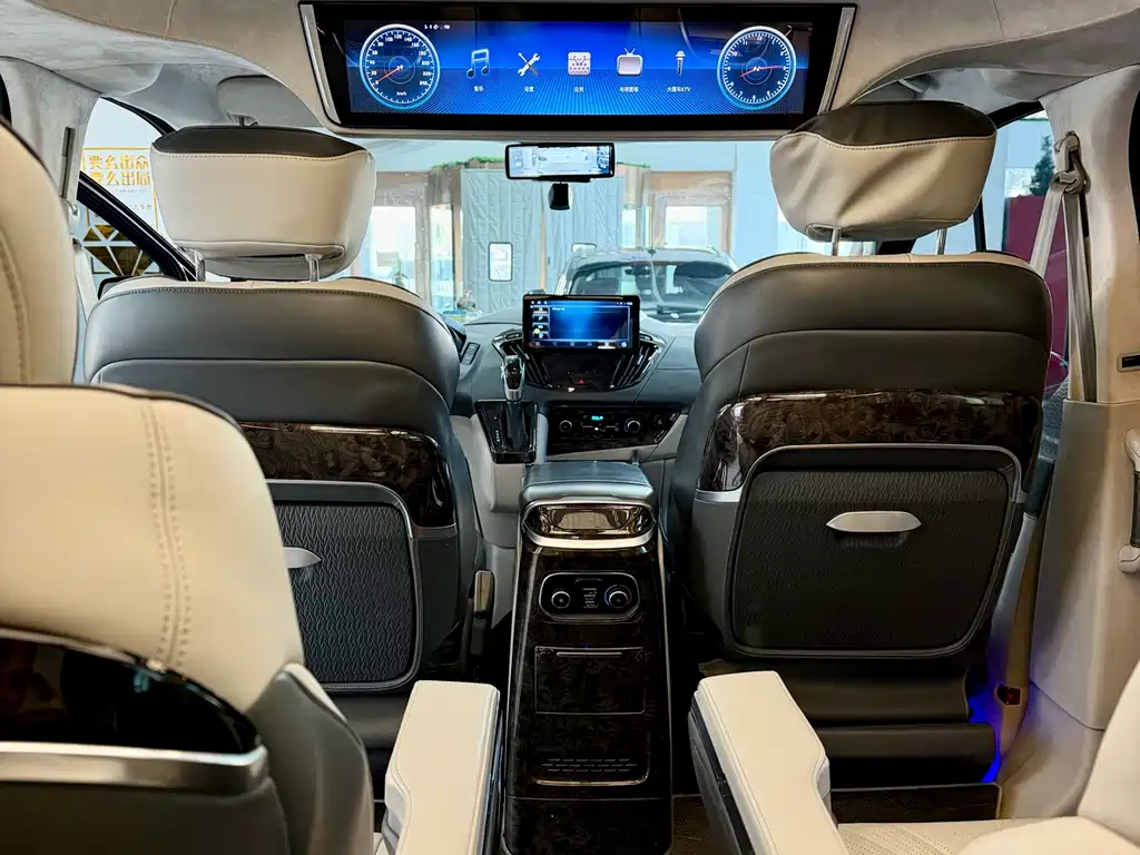 Ford Tourneo 2022 — фото 9